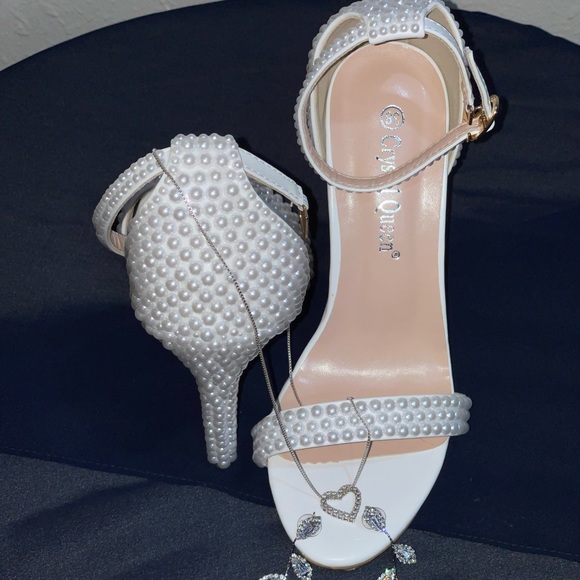 White pearl heeled stiletto sandals - Picture 2 of 5